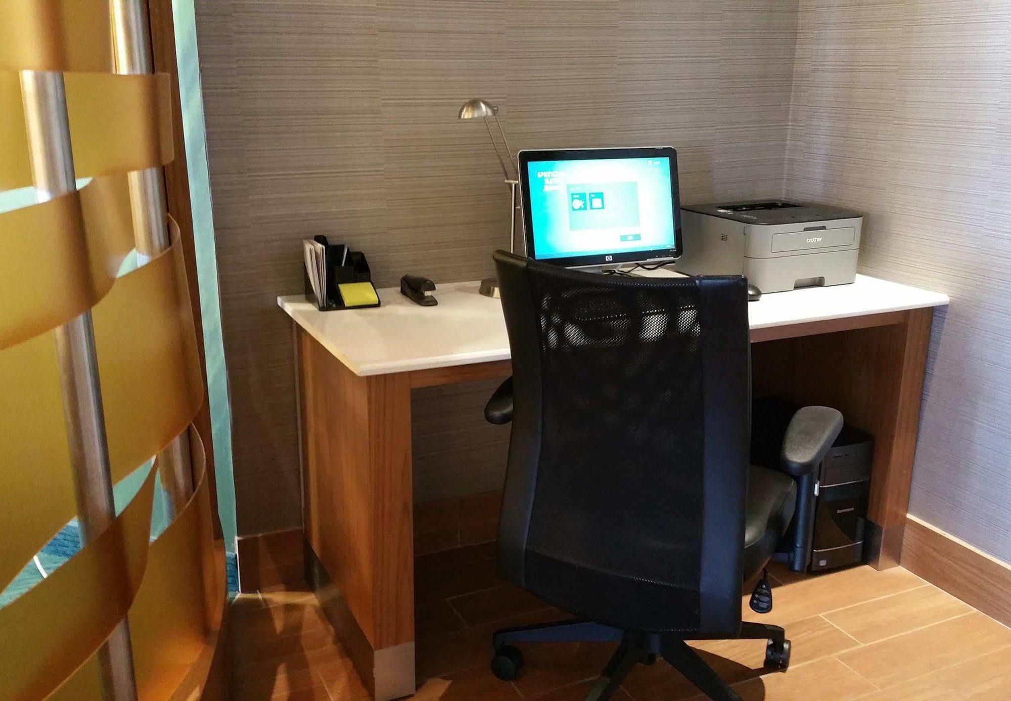 Springhill Suites Западен Мифлин Екстериор снимка